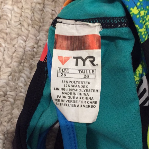 TYR practice suit - Picture 3 of 3